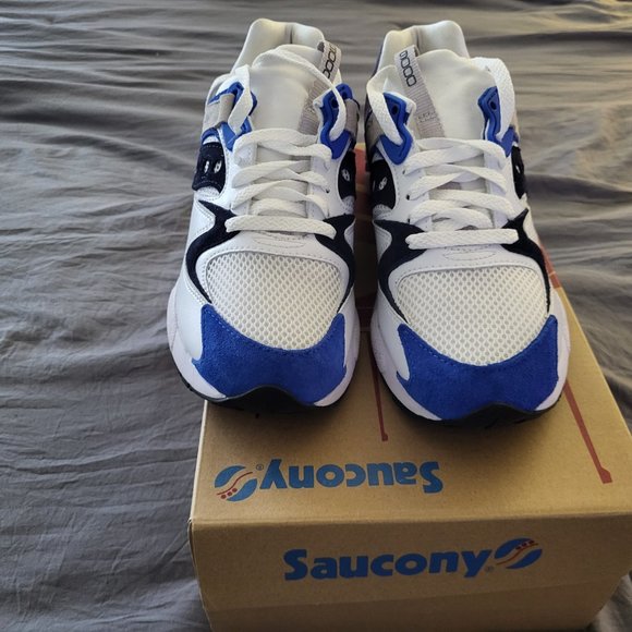Saucony sneakers - Picture 3 of 3